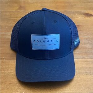 Columbia Navy Mesh Cap L/XL